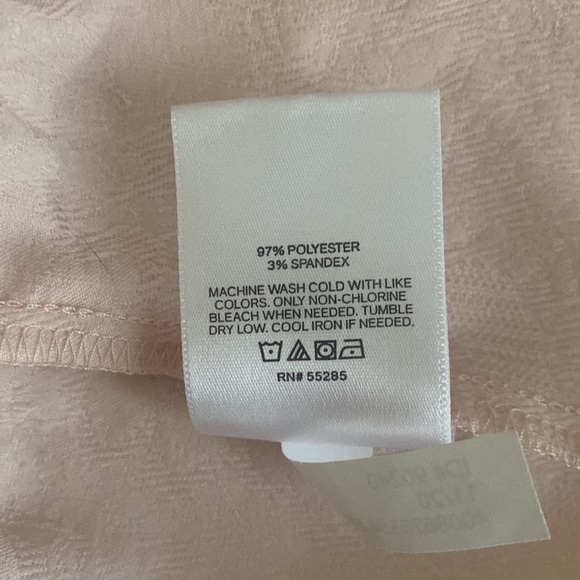 EXPRESS Textured Floral Blouse with Ruffles and Puff Sleeves - Picture 7 of 10